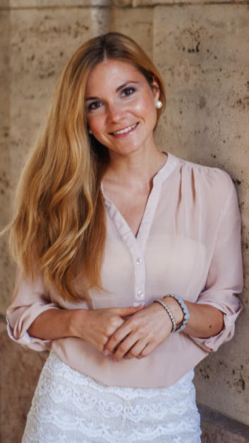 Pangl-Szarka Dorottya